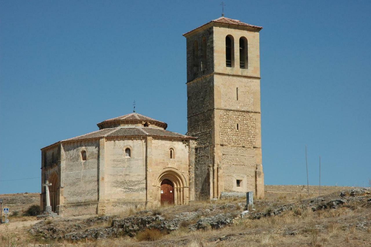 فيلا El Carro Del Abuelo Villovela de Pirón المظهر الخارجي الصورة