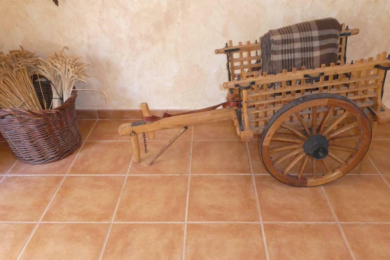 فيلا El Carro Del Abuelo Villovela de Pirón المظهر الخارجي الصورة